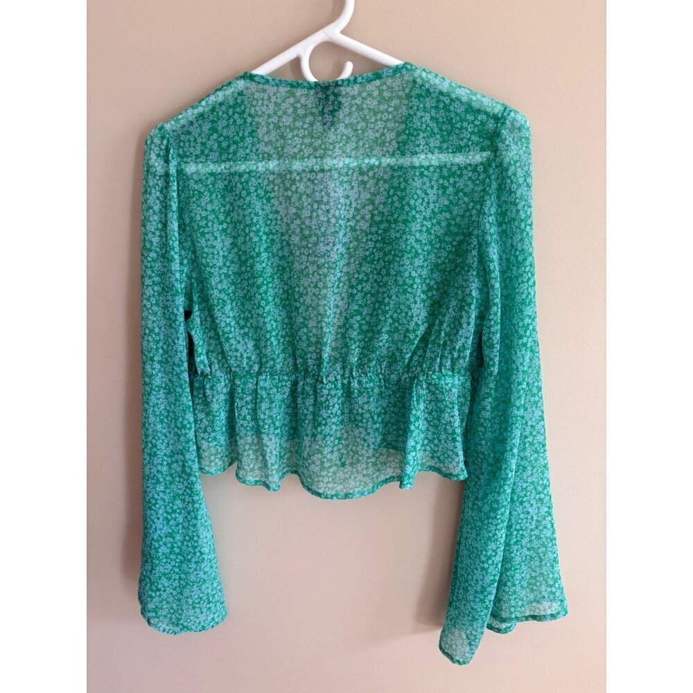 Wild Fable NWT Sheer Floral Bell Sleeve Cropped Festival Blouse Size Medium - Picture 7 of 10